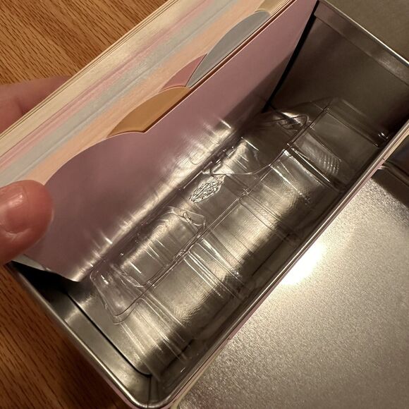 CUPCAKES Boxed Keepsake Tin Recipe Box With Recipe Cards - Picture 6 of 6